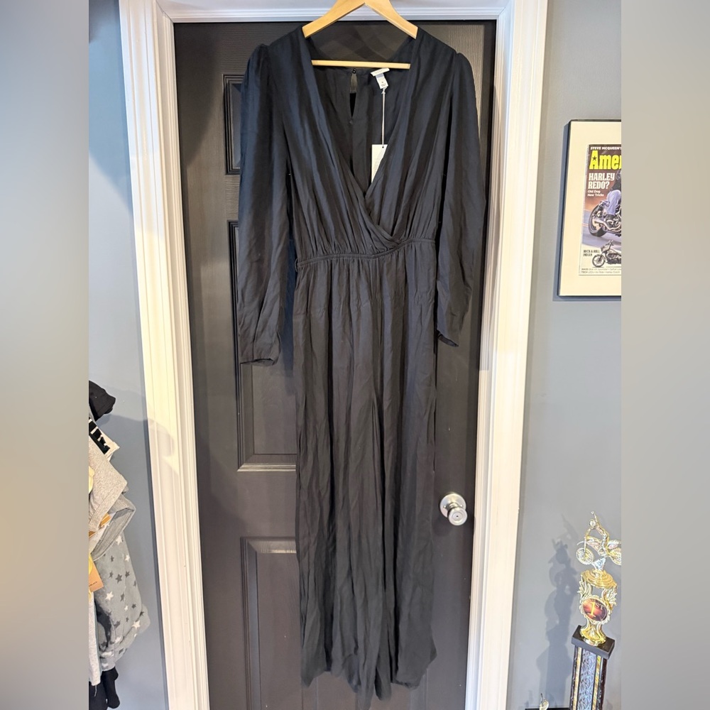 a new day Black Long-Sleeve V-Neck Maxi Dress